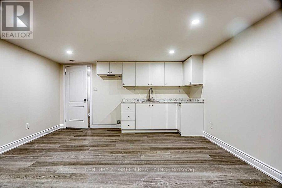 164 Gardiner Drive Property Photo 27