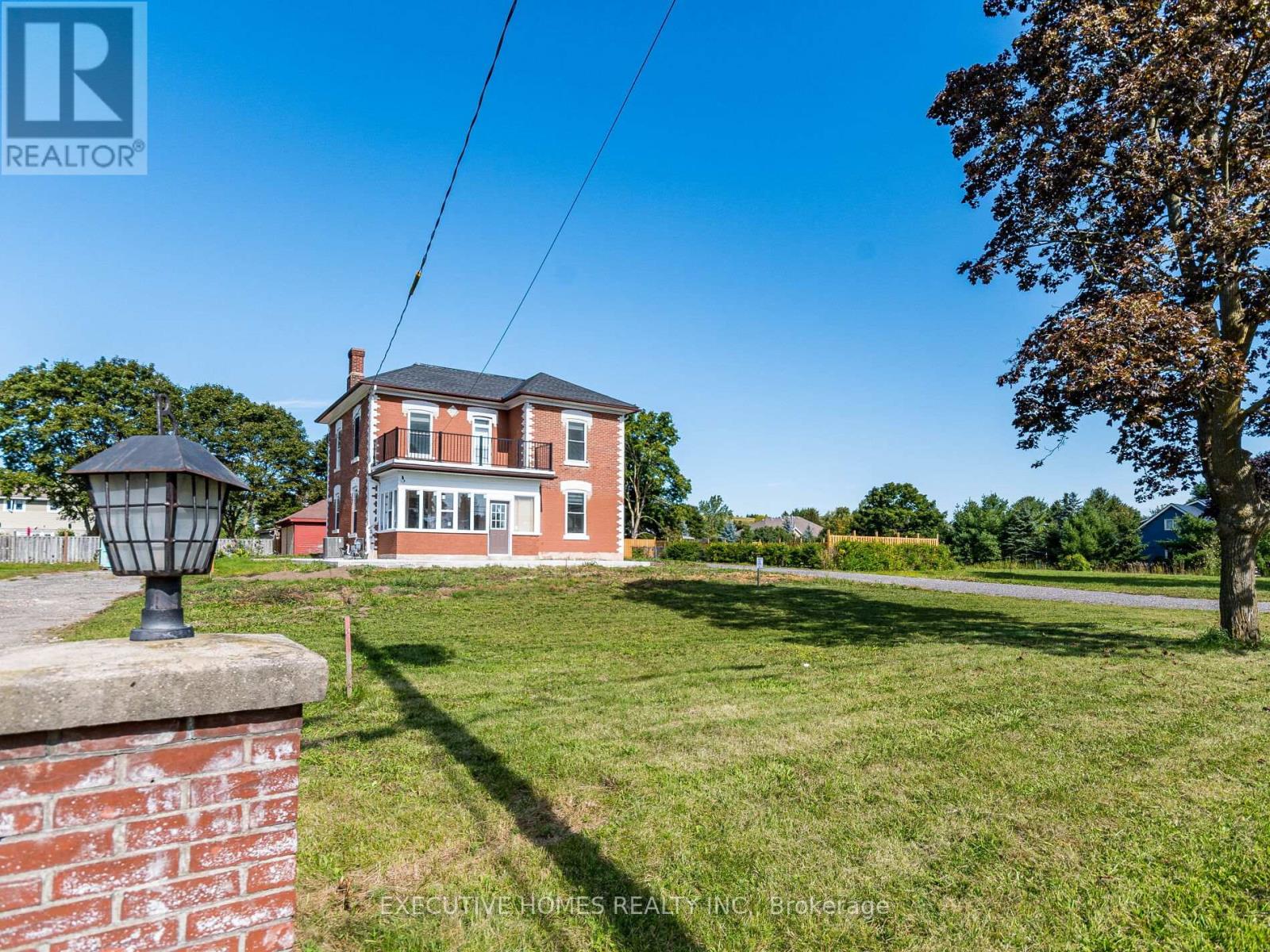 12 Orangeville Street Property Photo 2