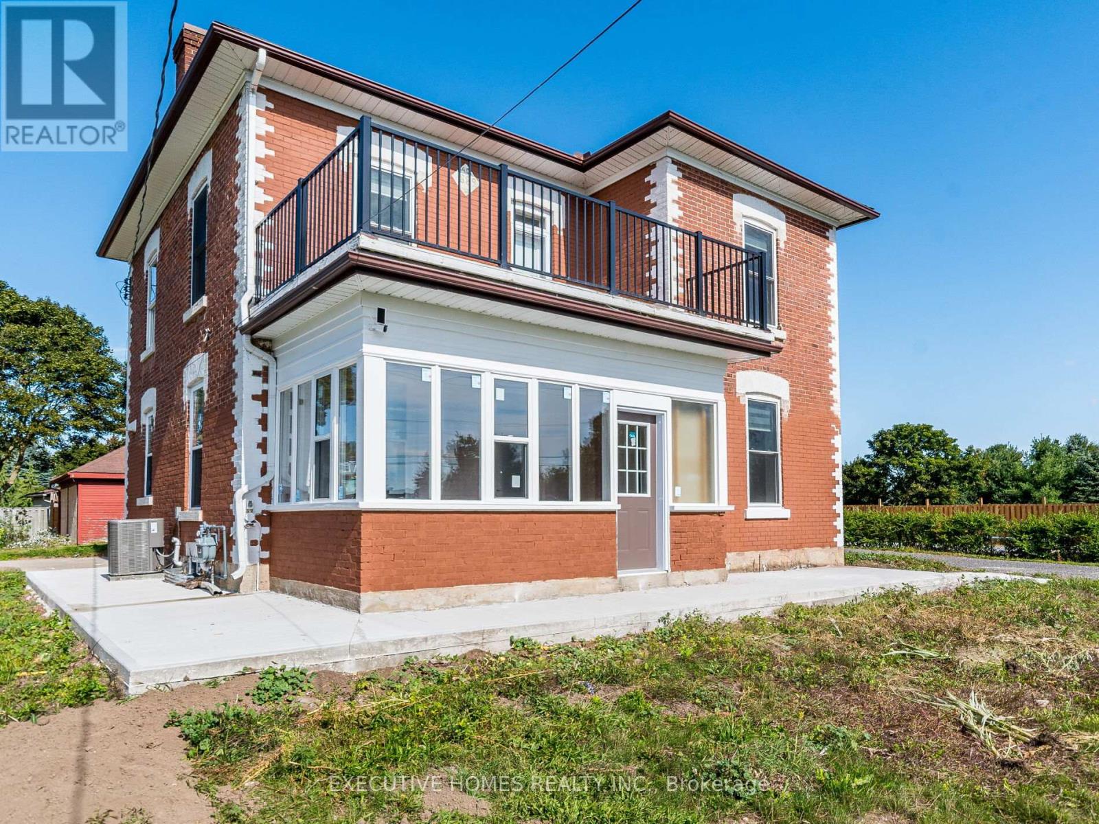 12 Orangeville Street Property Photo 3