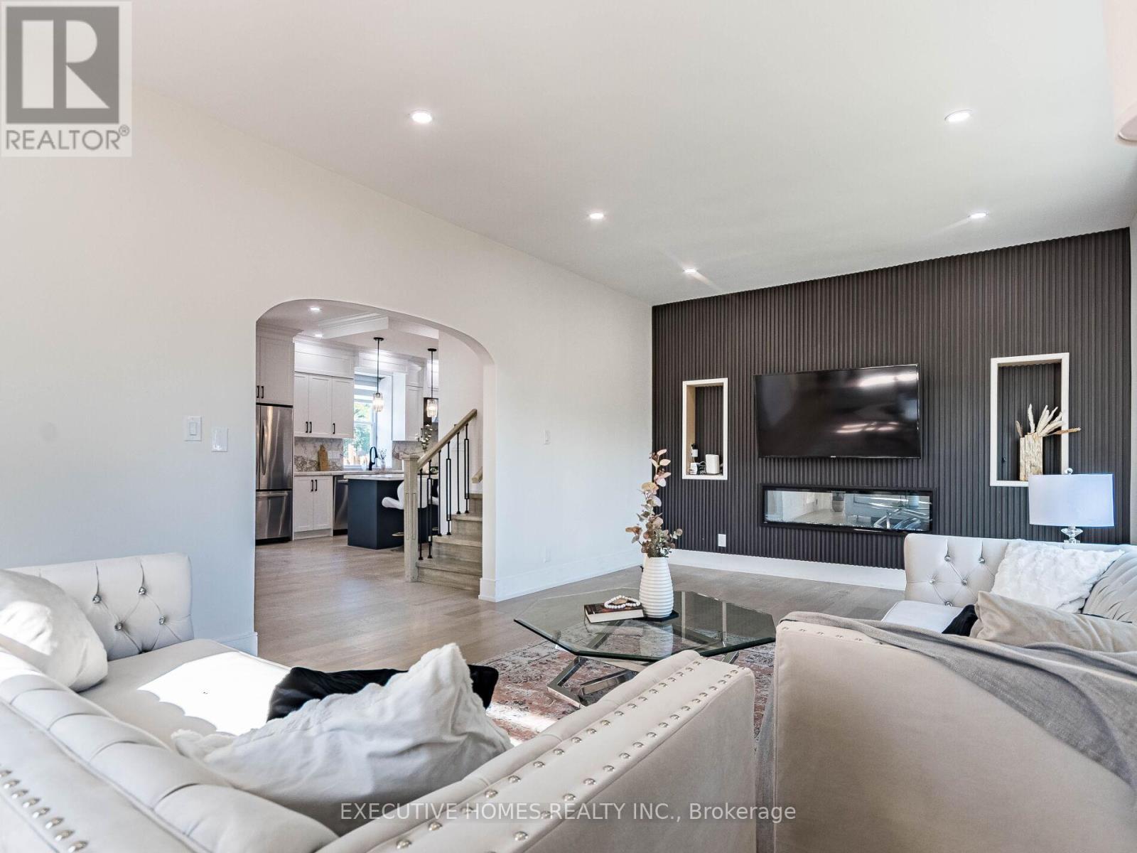 12 Orangeville Street Property Photo 15