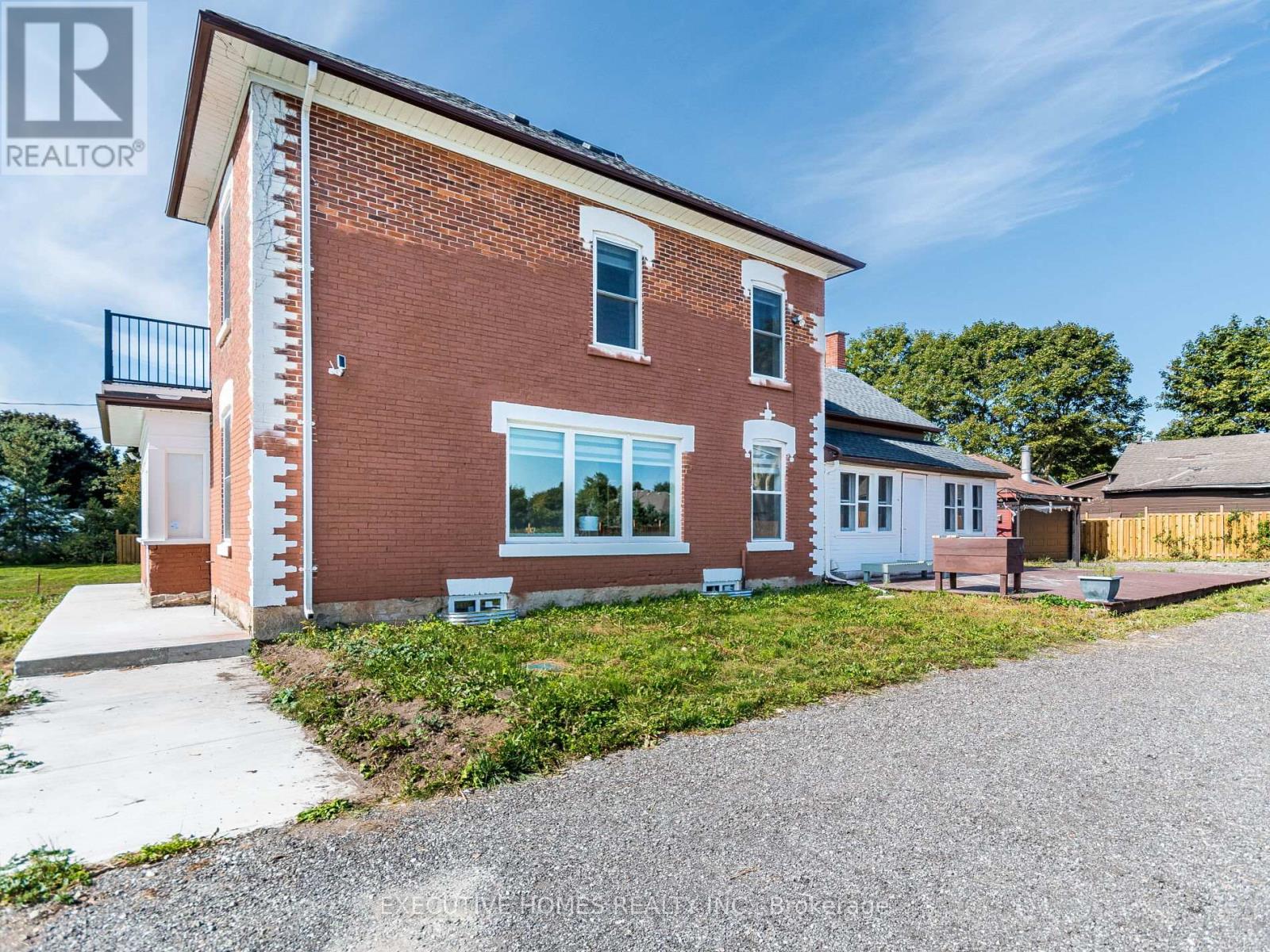 12 Orangeville Street Property Photo 41