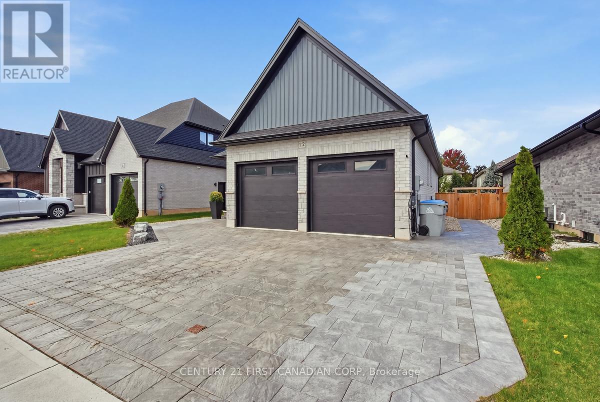 12 Briscoe Crescent Property Photo 2
