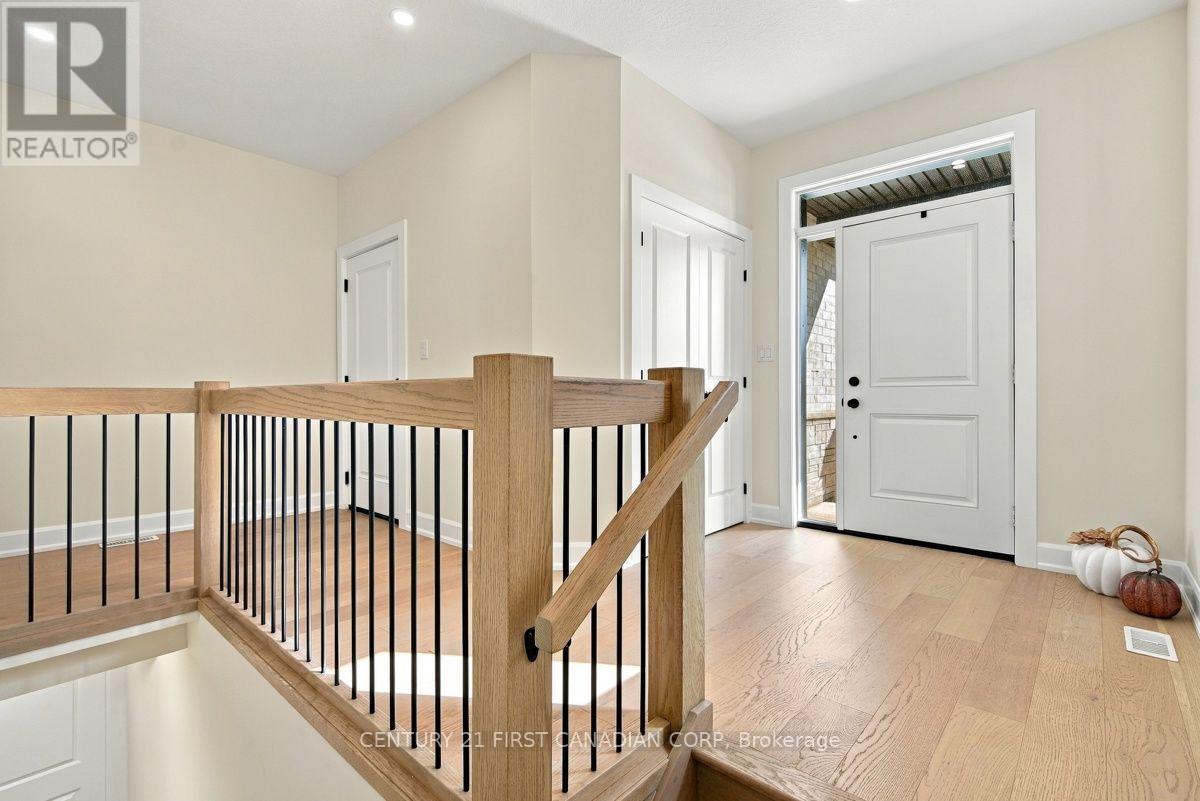 12 Briscoe Crescent Property Photo 6