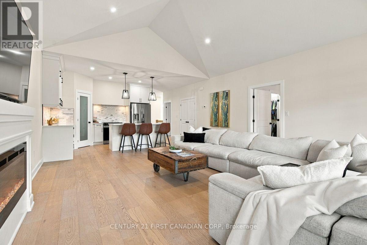 12 Briscoe Crescent Property Photo 11