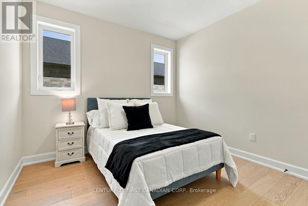 12 Briscoe Crescent Property Photo 25