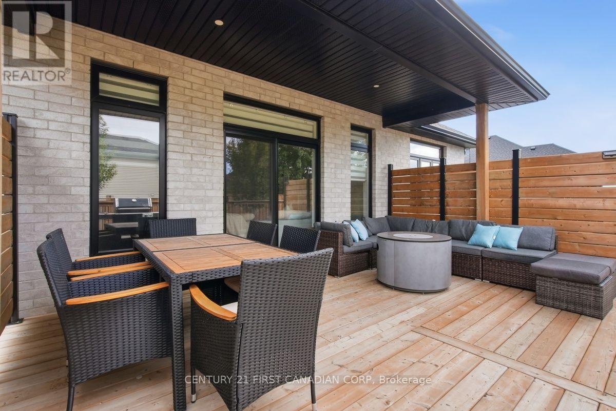 12 Briscoe Crescent Property Photo 40