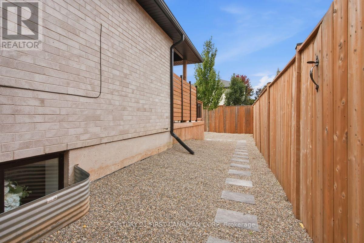 12 Briscoe Crescent Property Photo 47