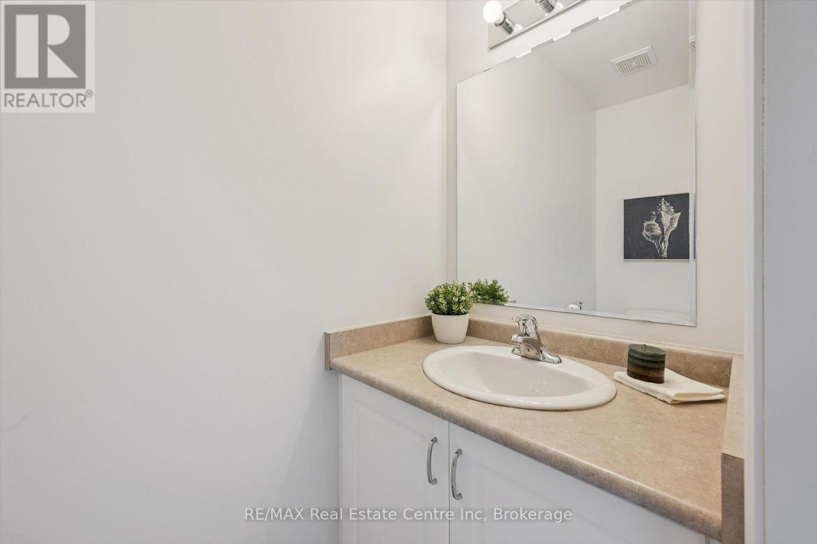 6 Revell Drive Property Photo 8