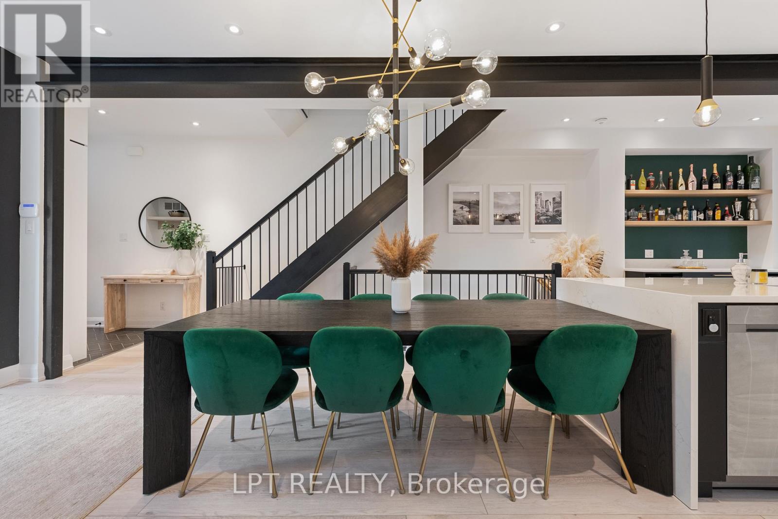 323 Booth Street Property Photo 11