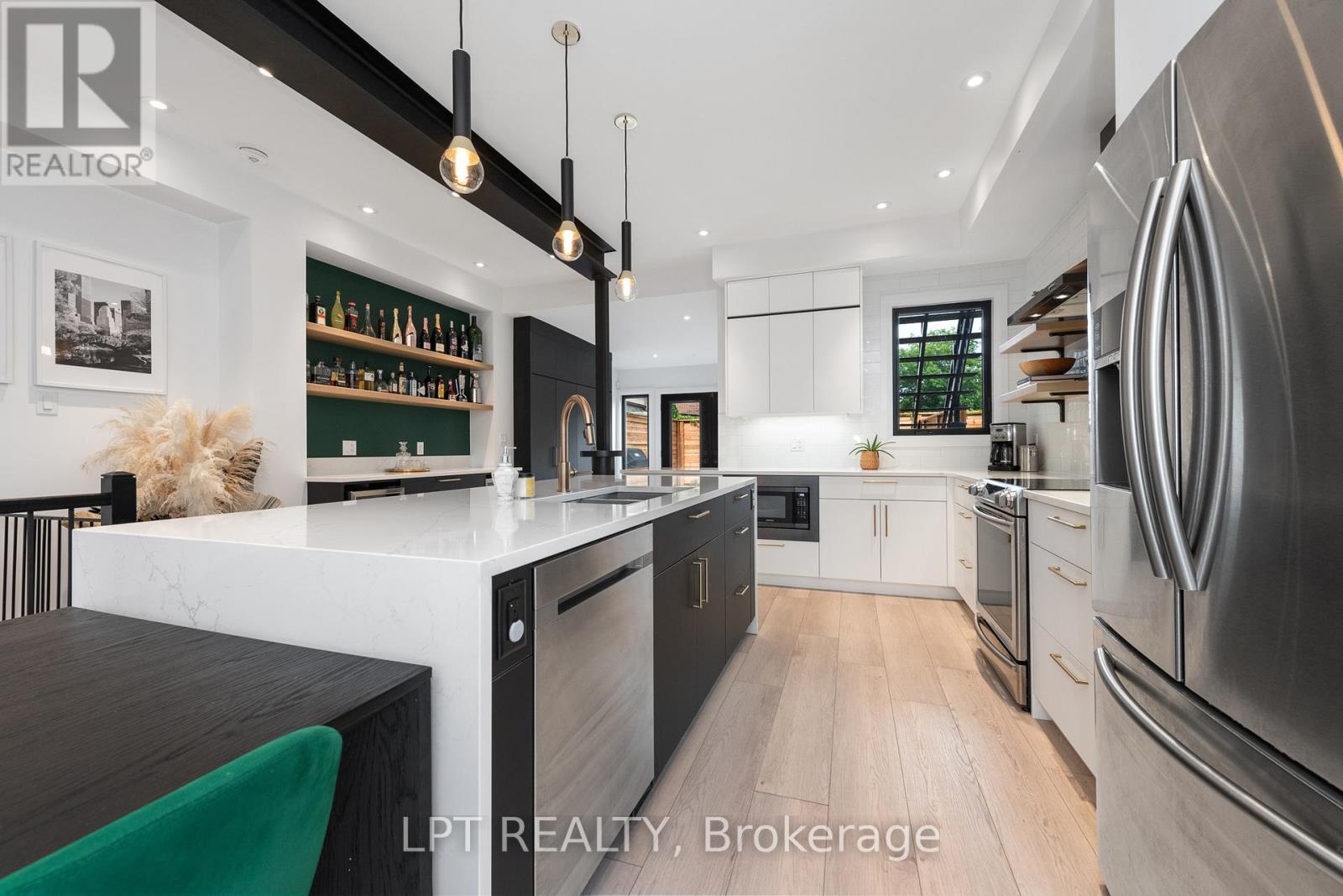 323 Booth Street Property Photo 13