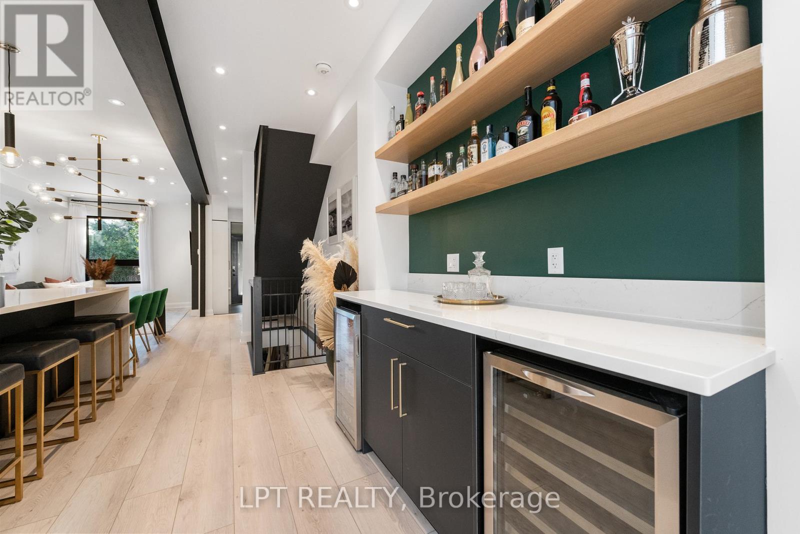 323 Booth Street Property Photo 16