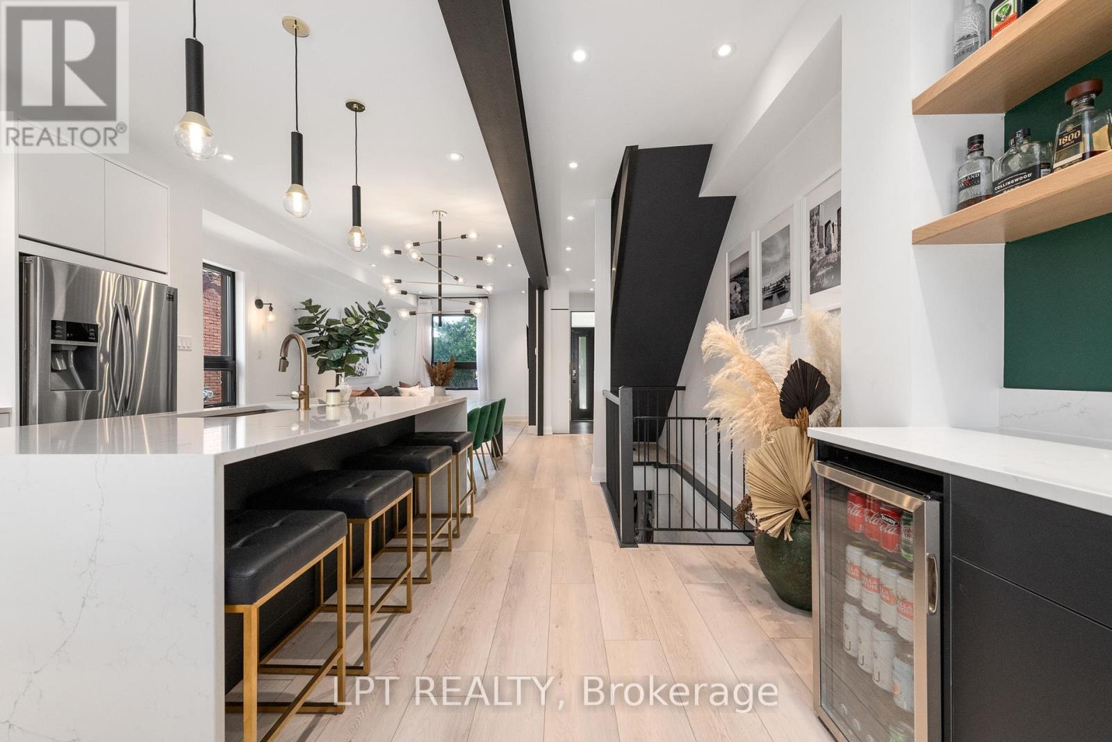 323 Booth Street Property Photo 17