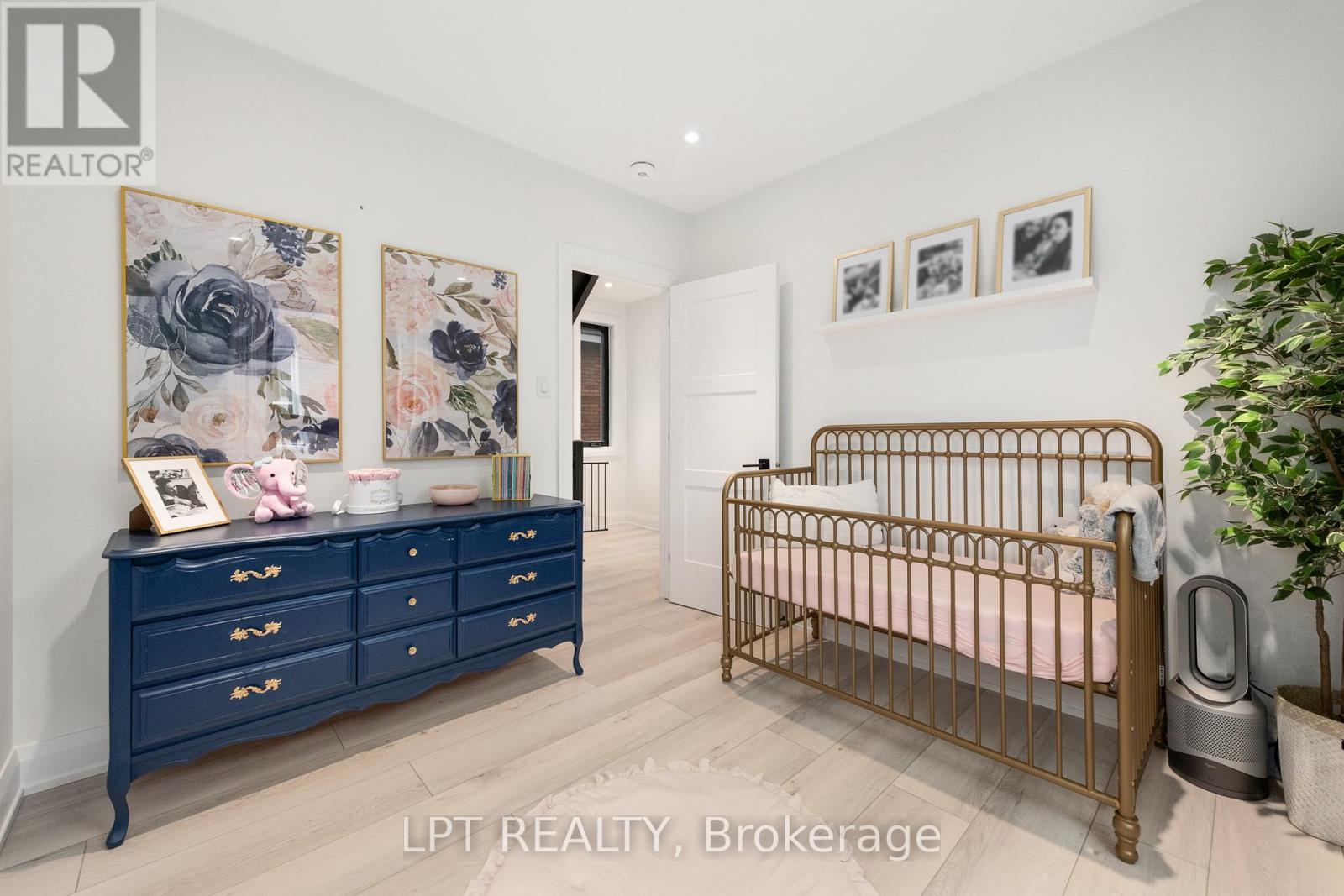 323 Booth Street Property Photo 29
