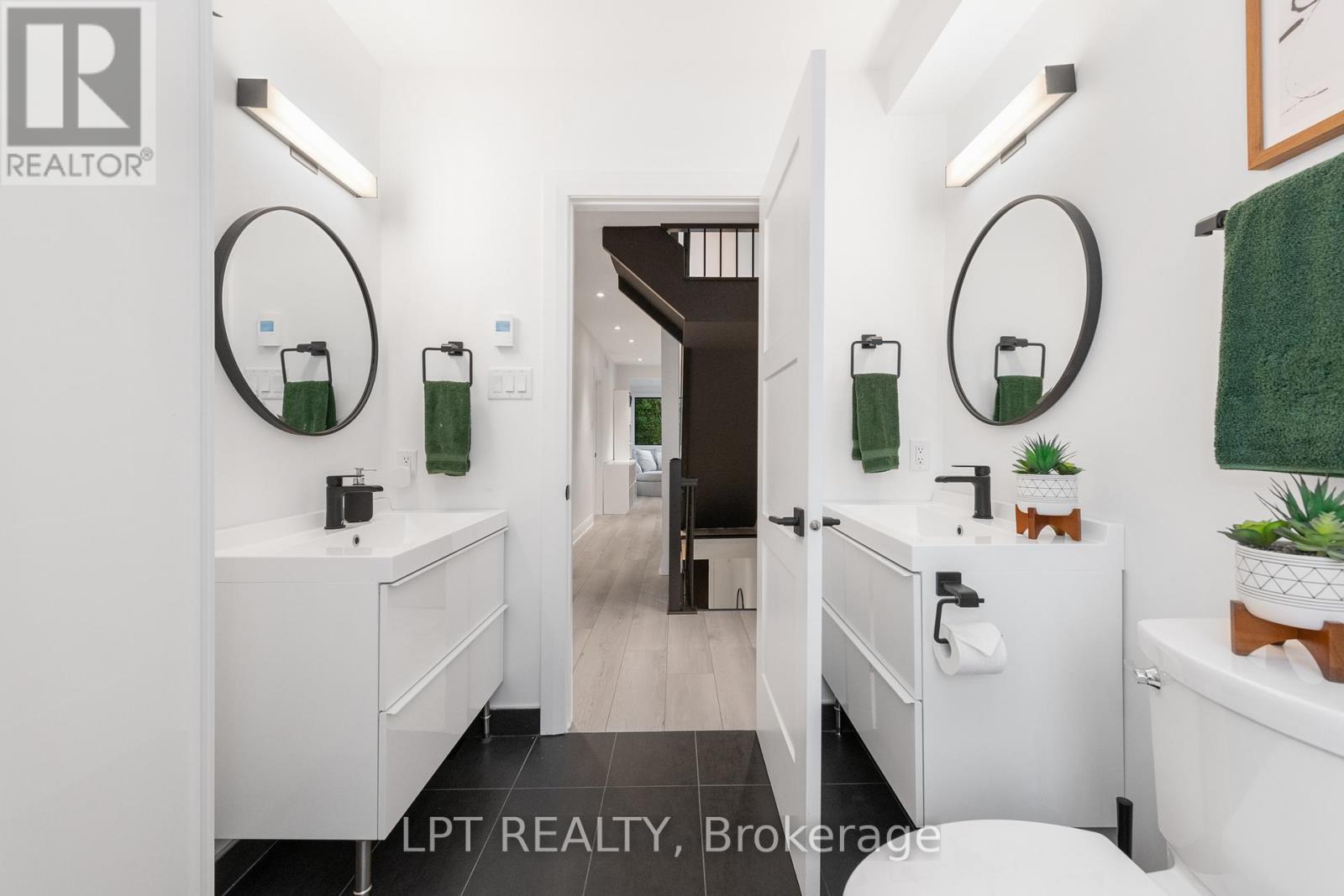 323 Booth Street Property Photo 34