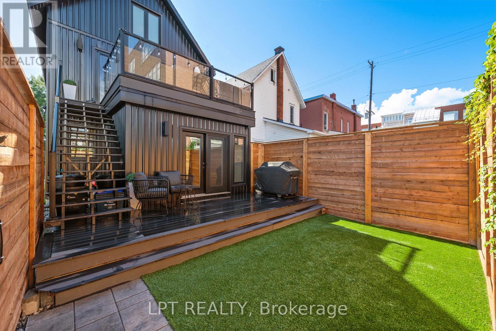 323 Booth Street Property Photo 43