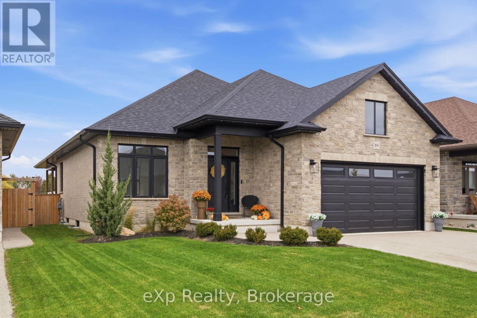 160 Orr Street Property Photo 2