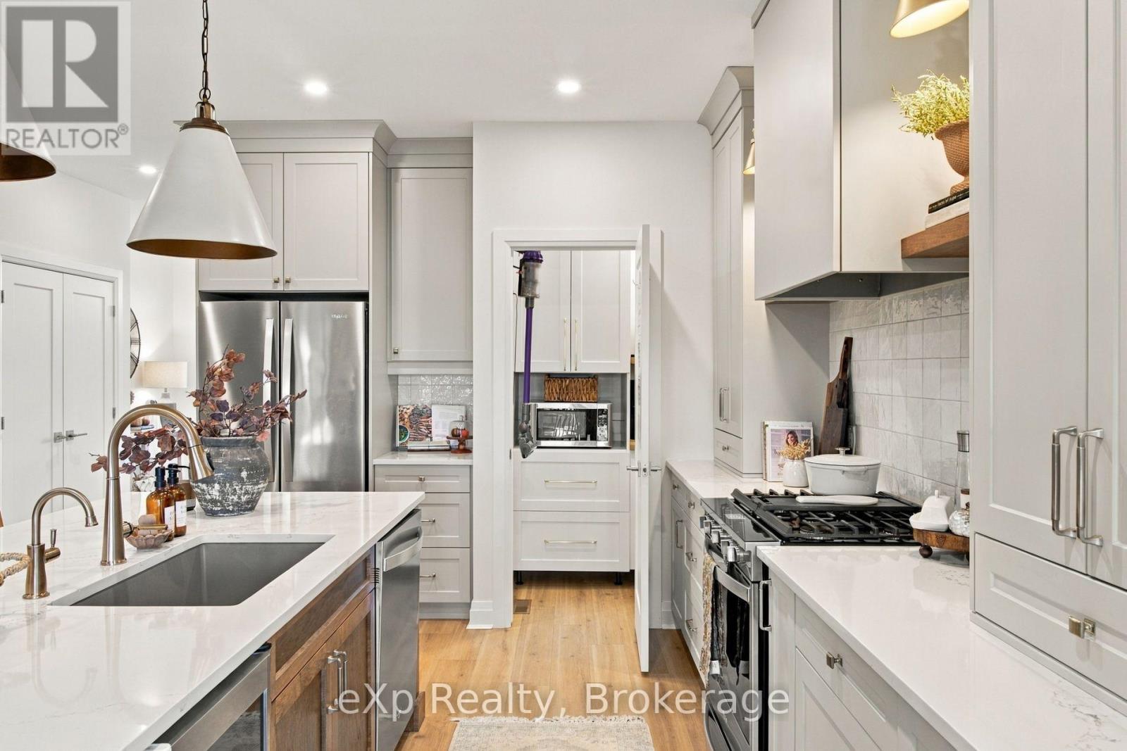 160 Orr Street Property Photo 12
