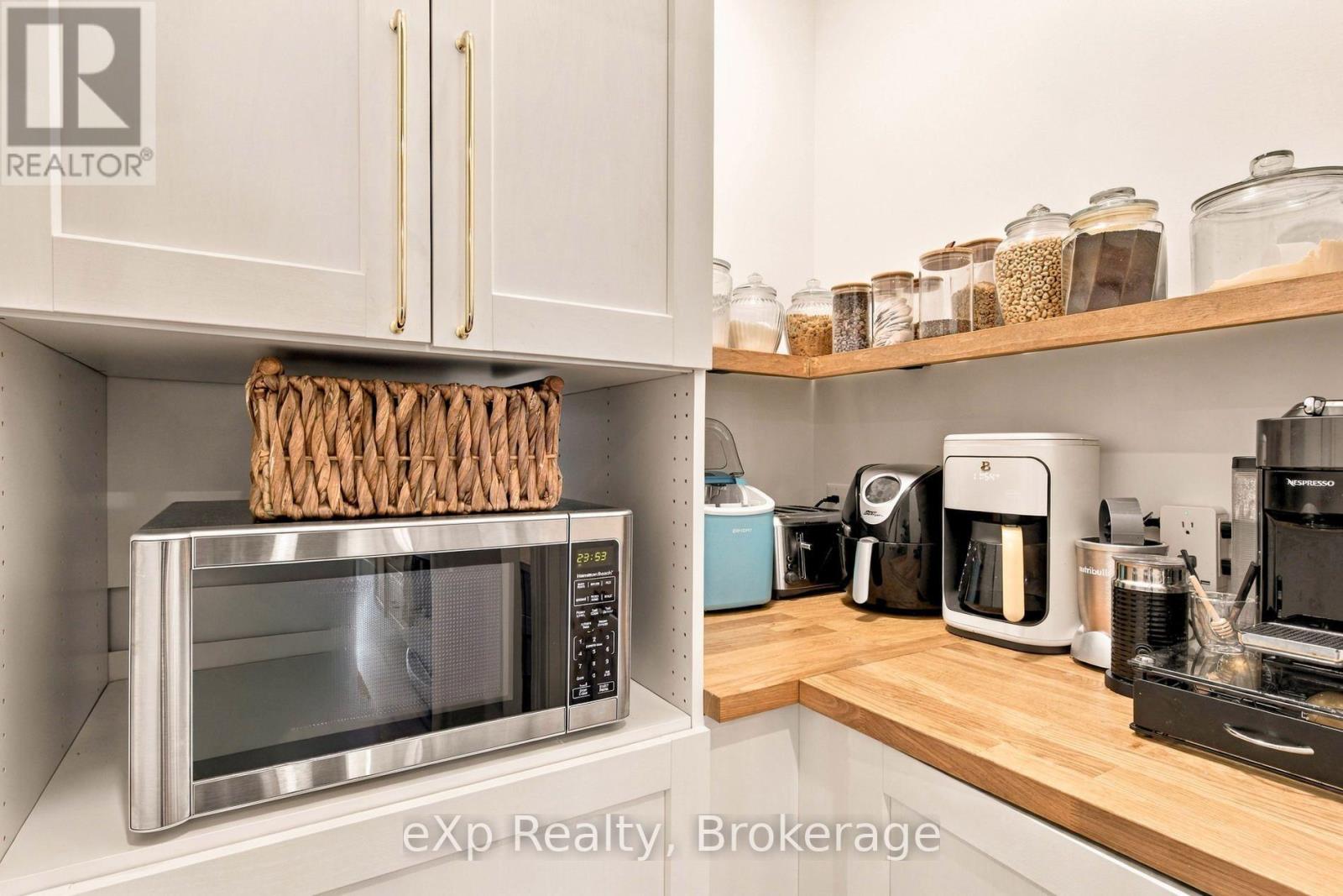 160 Orr Street Property Photo 13