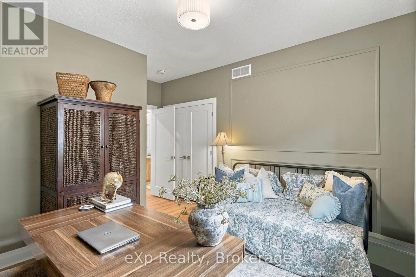 160 Orr Street Property Photo 23