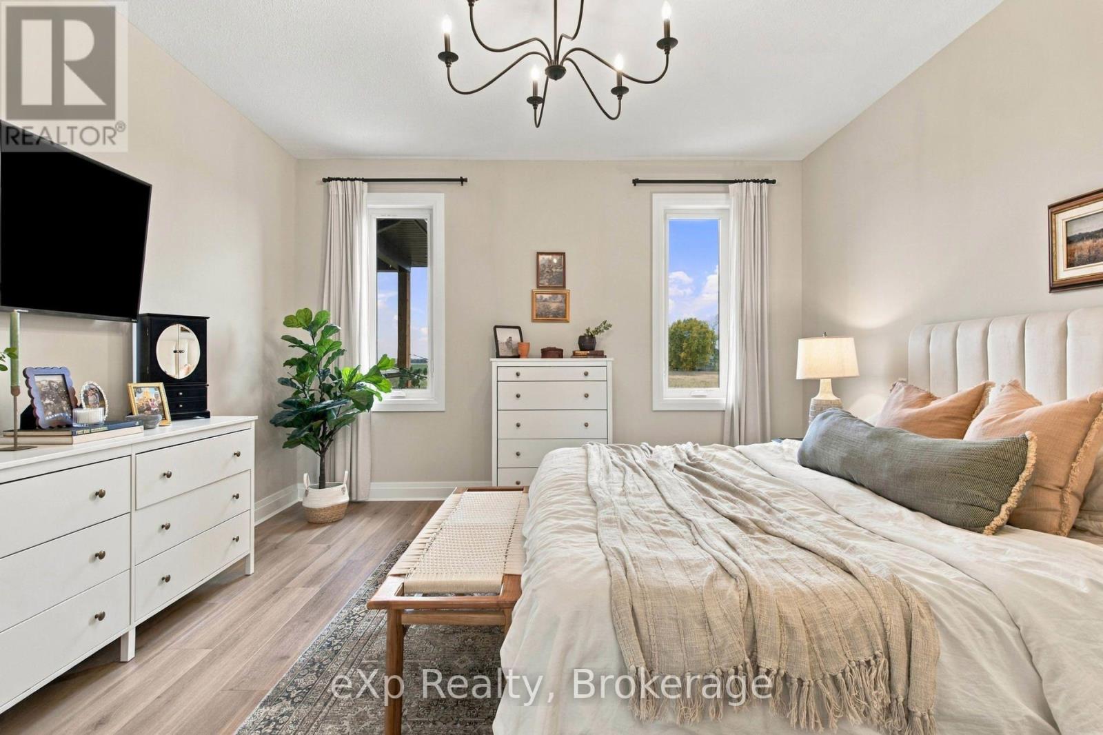 160 Orr Street Property Photo 25
