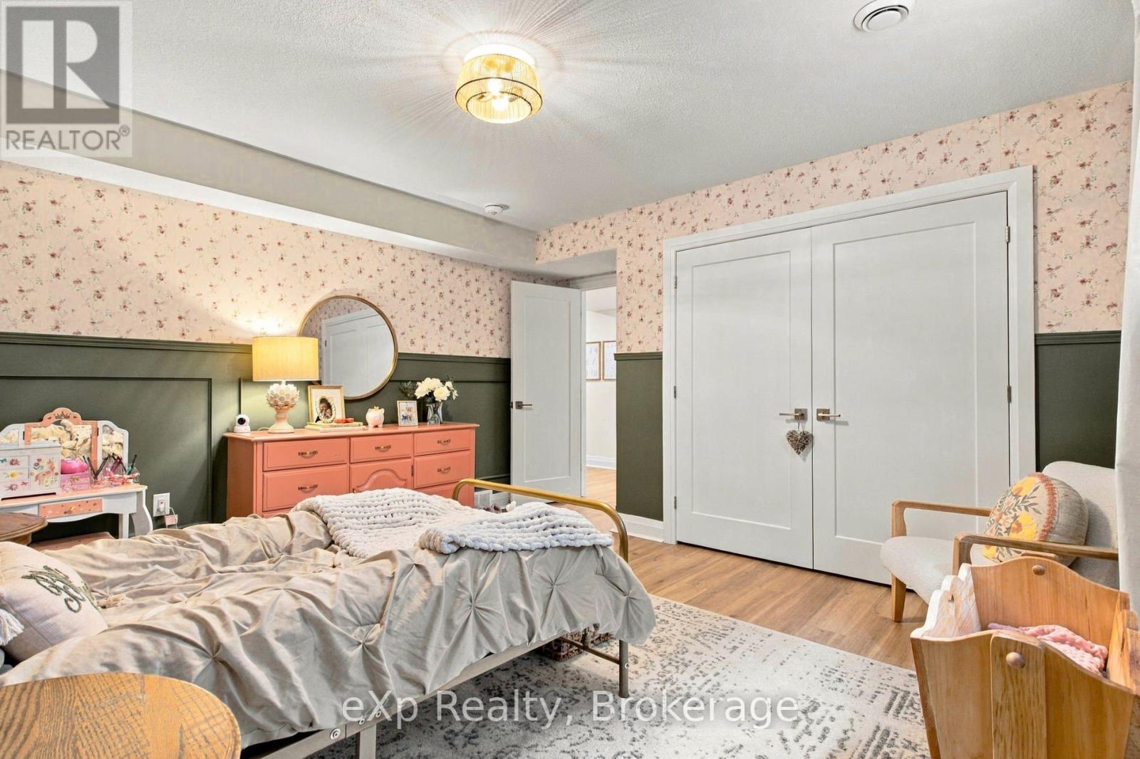 160 Orr Street Property Photo 31