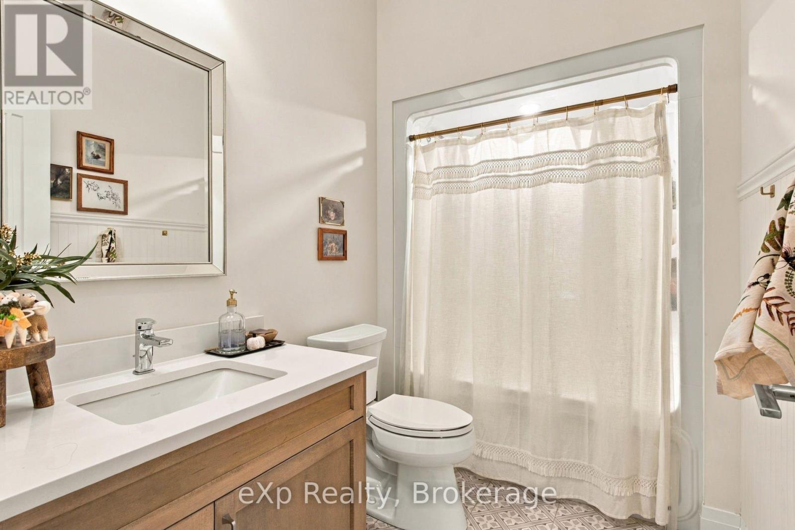 160 Orr Street Property Photo 34