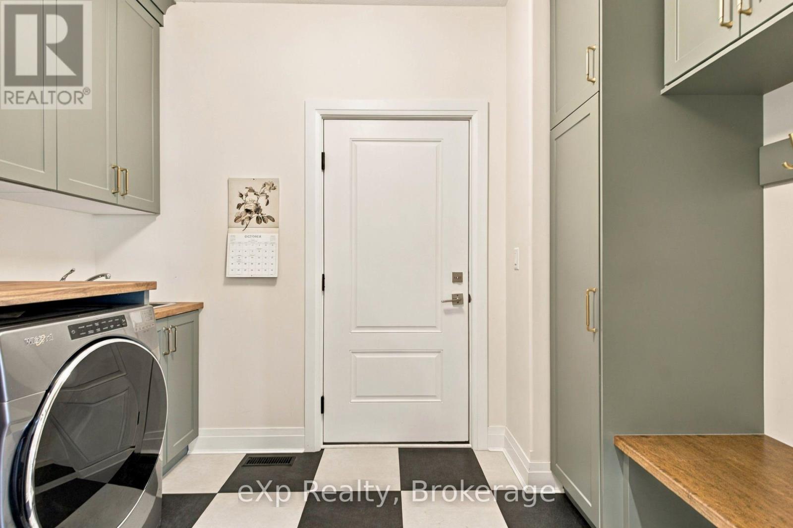 160 Orr Street Property Photo 38