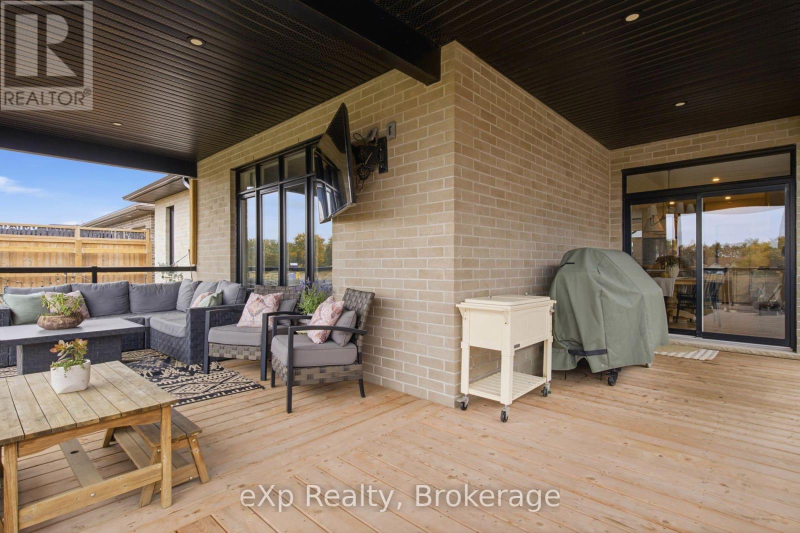 160 Orr Street Property Photo 44