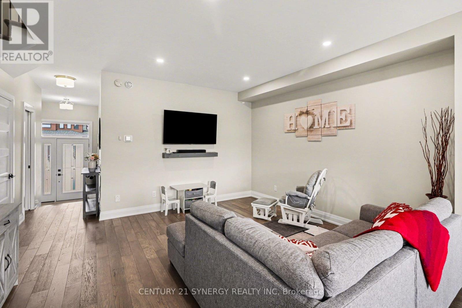 2011 Berne Street Property Photo 9