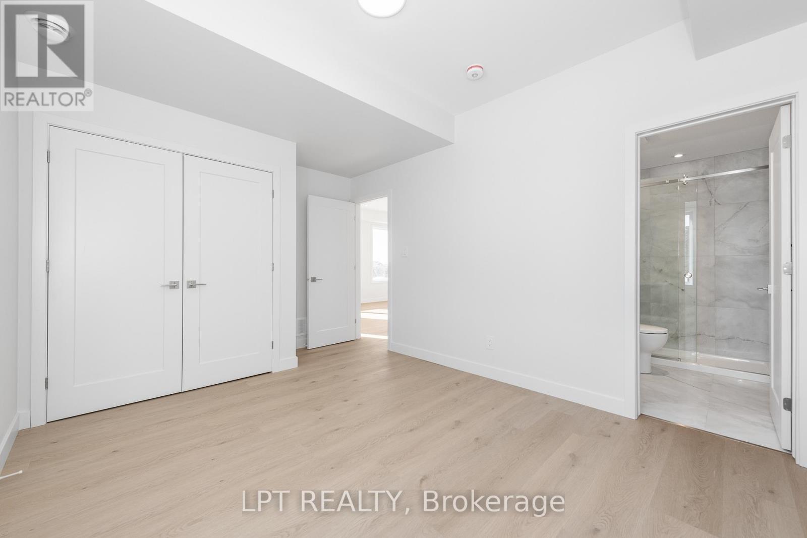 9 - 319 Shakespeare Street Property Photo 18