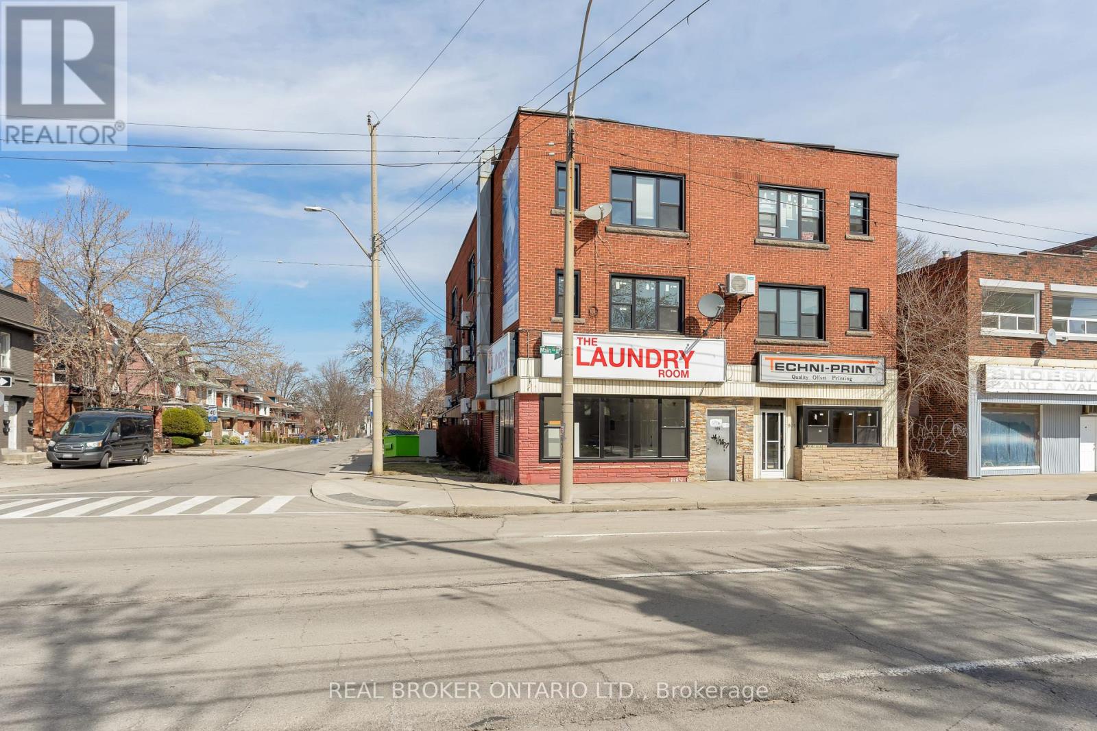 903-909 Main Street E Property Photo 2