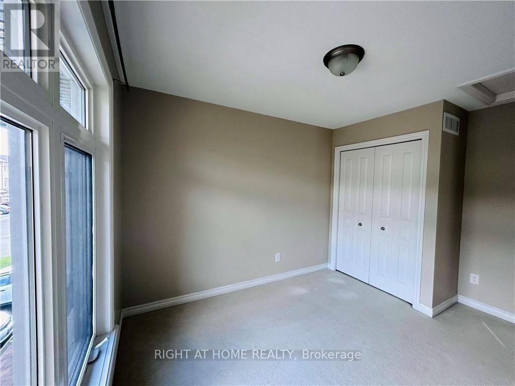 105 Nutting Crescent Property Photo 8