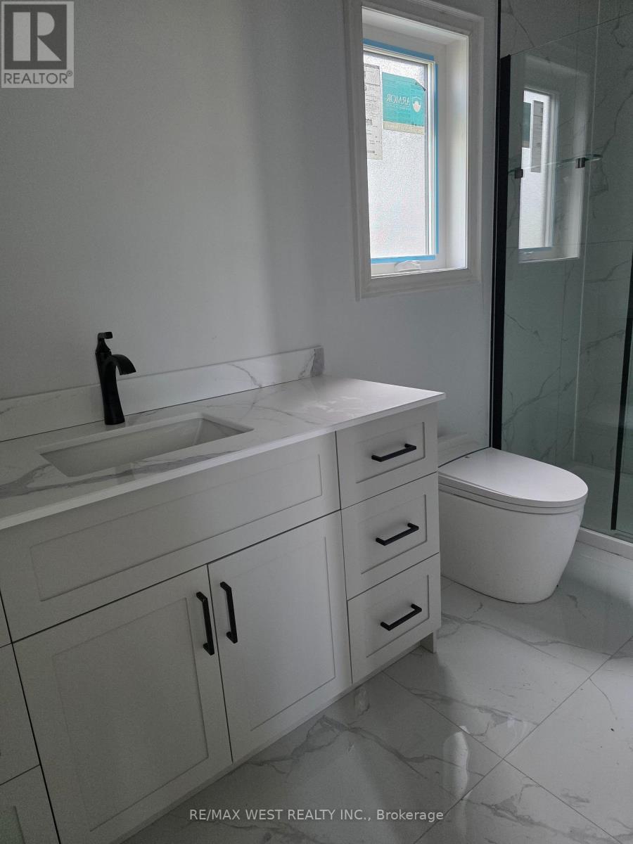 215 Forler Street Property Photo 6