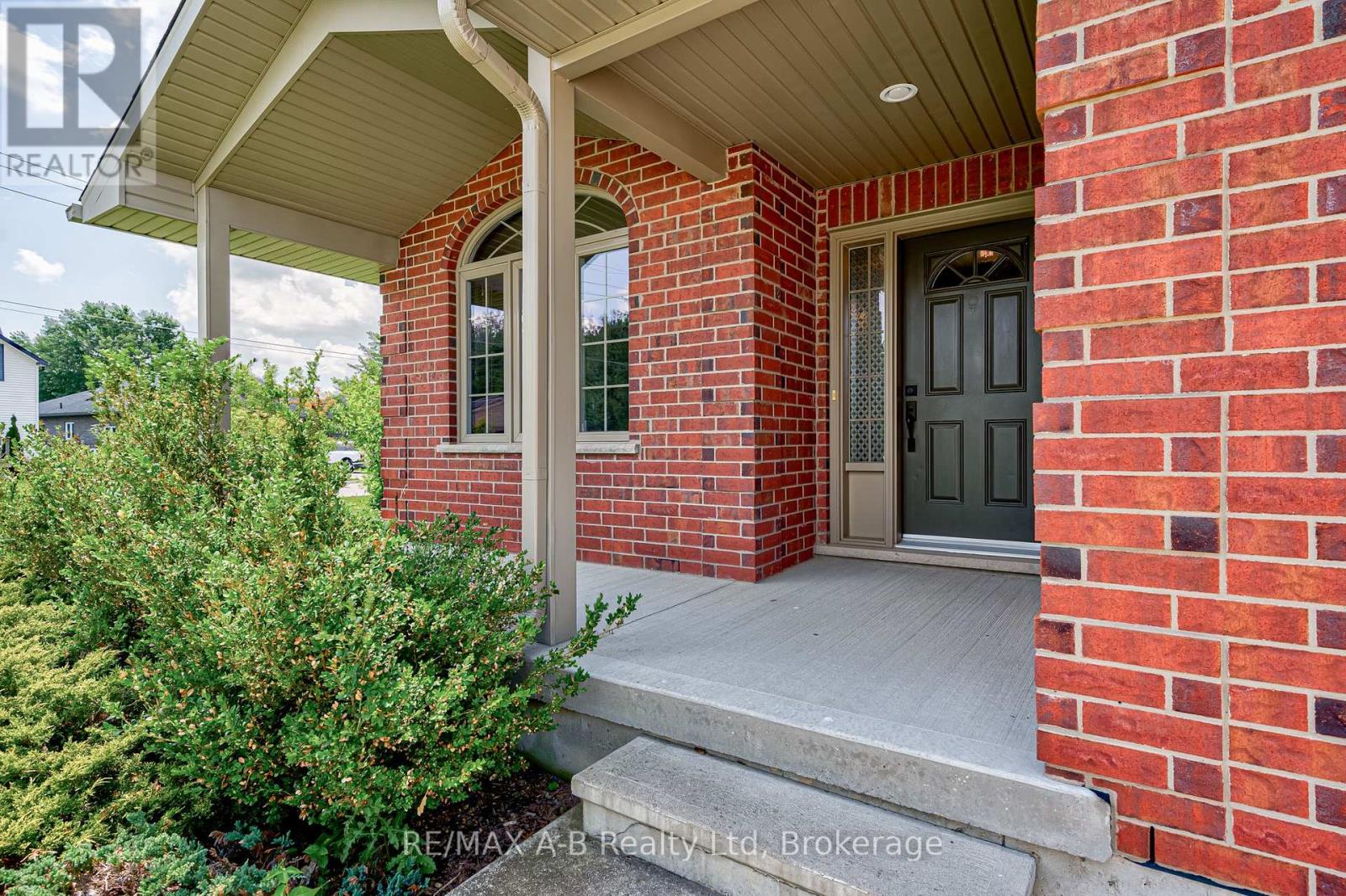 131 Guest Court Property Photo 3