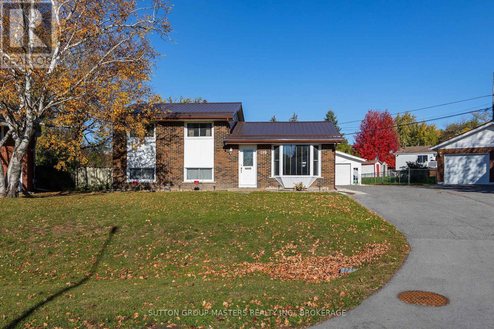 119 Chesterfield Drive Property Photo 3
