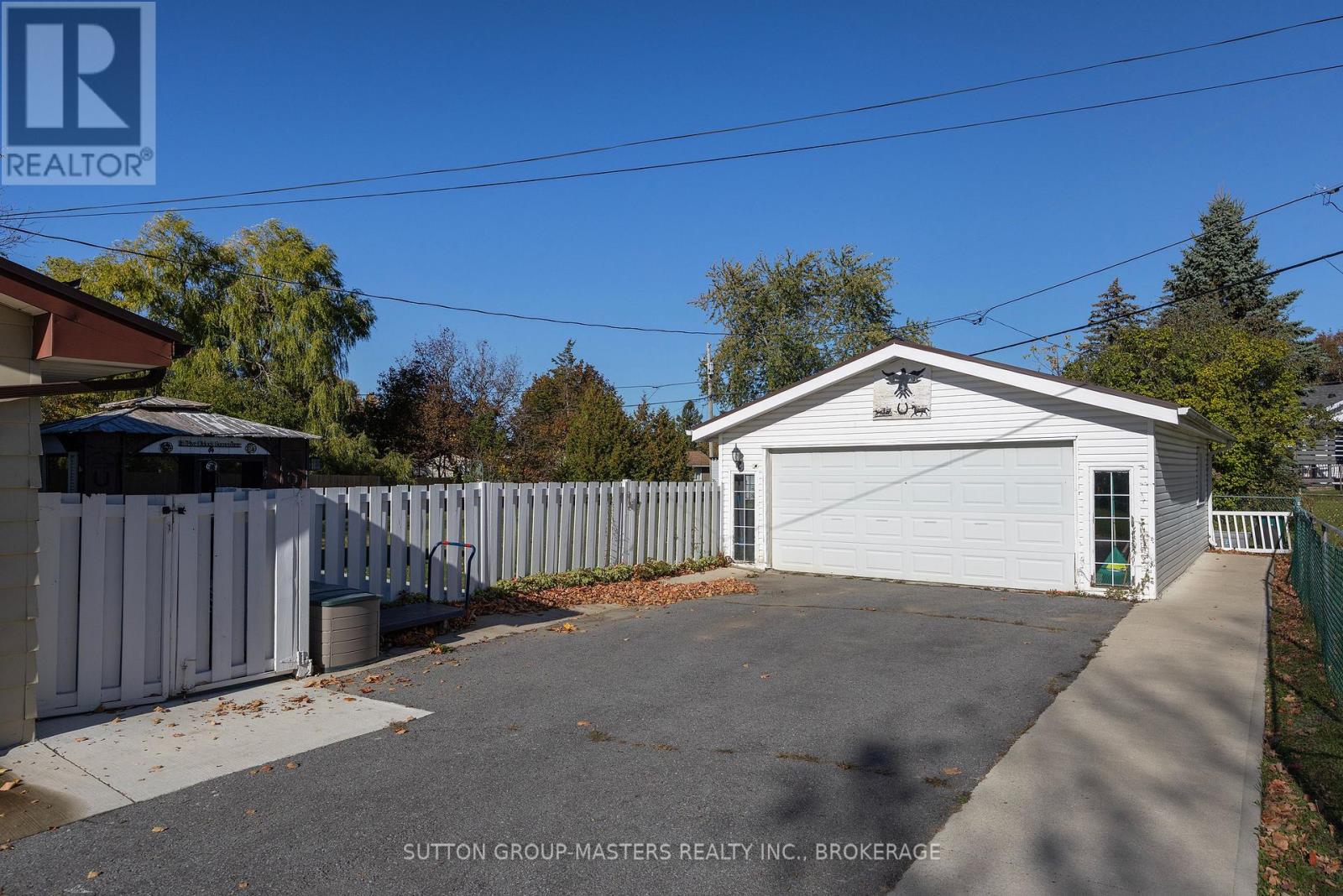 119 Chesterfield Drive Property Photo 5