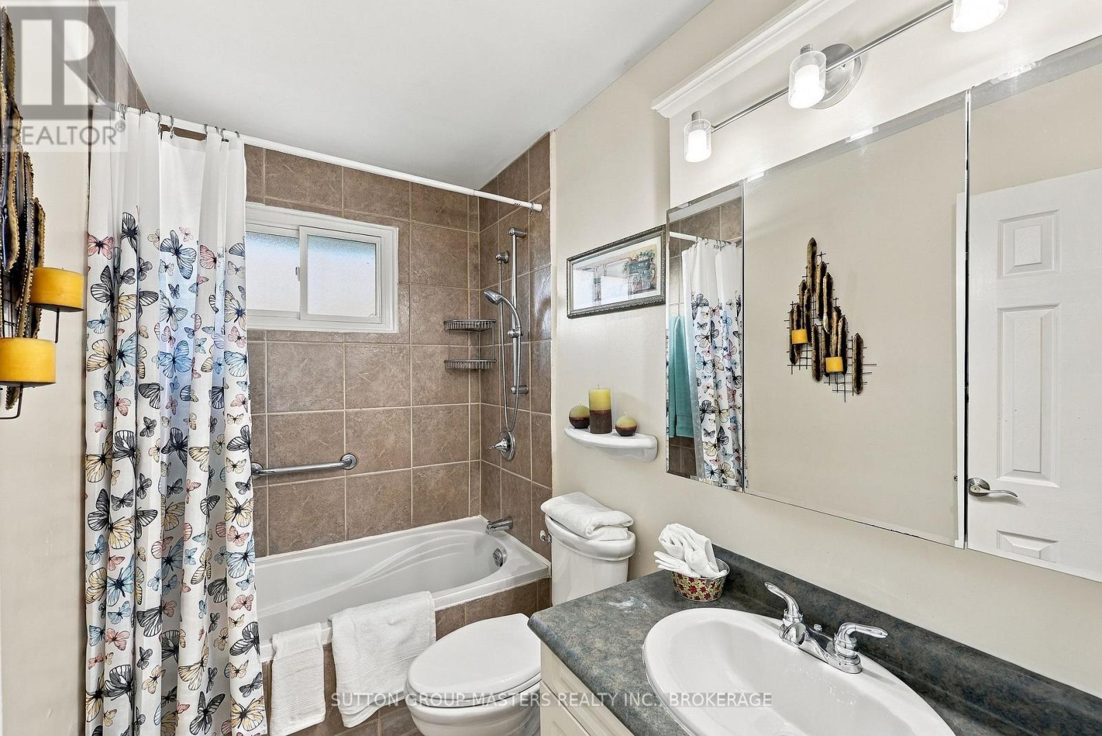 119 Chesterfield Drive Property Photo 24