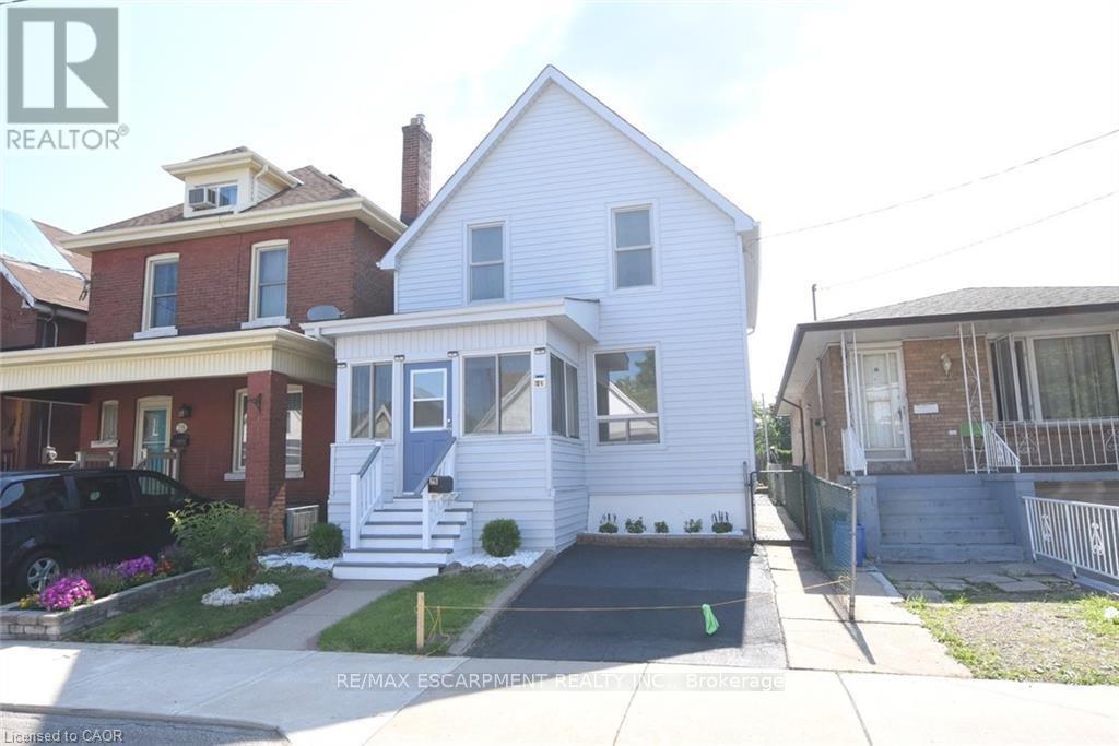 26 FAIRVIEW AVENUE Property Photo 1