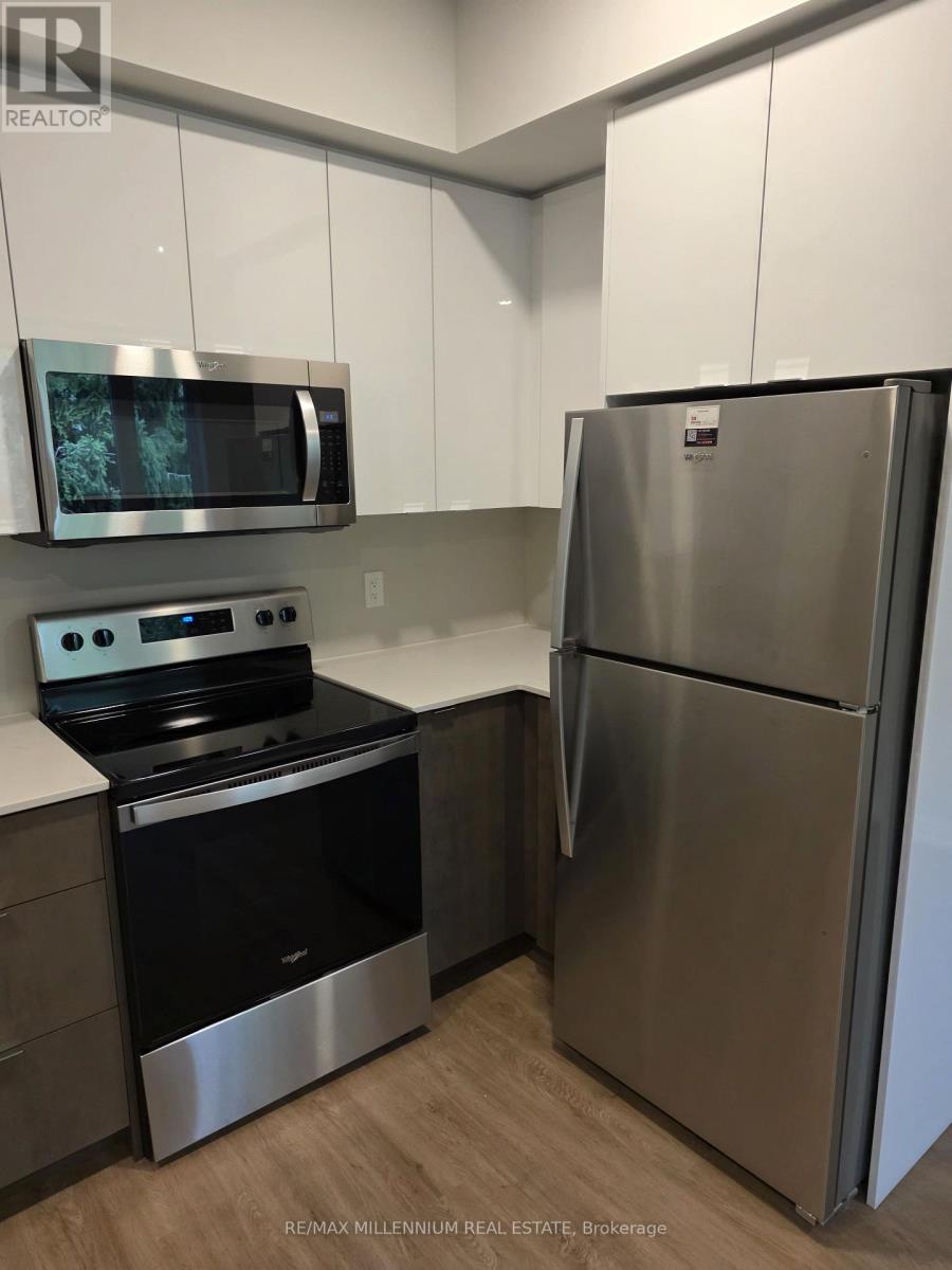 312 - 708 Woolwich Street Property Photo 3