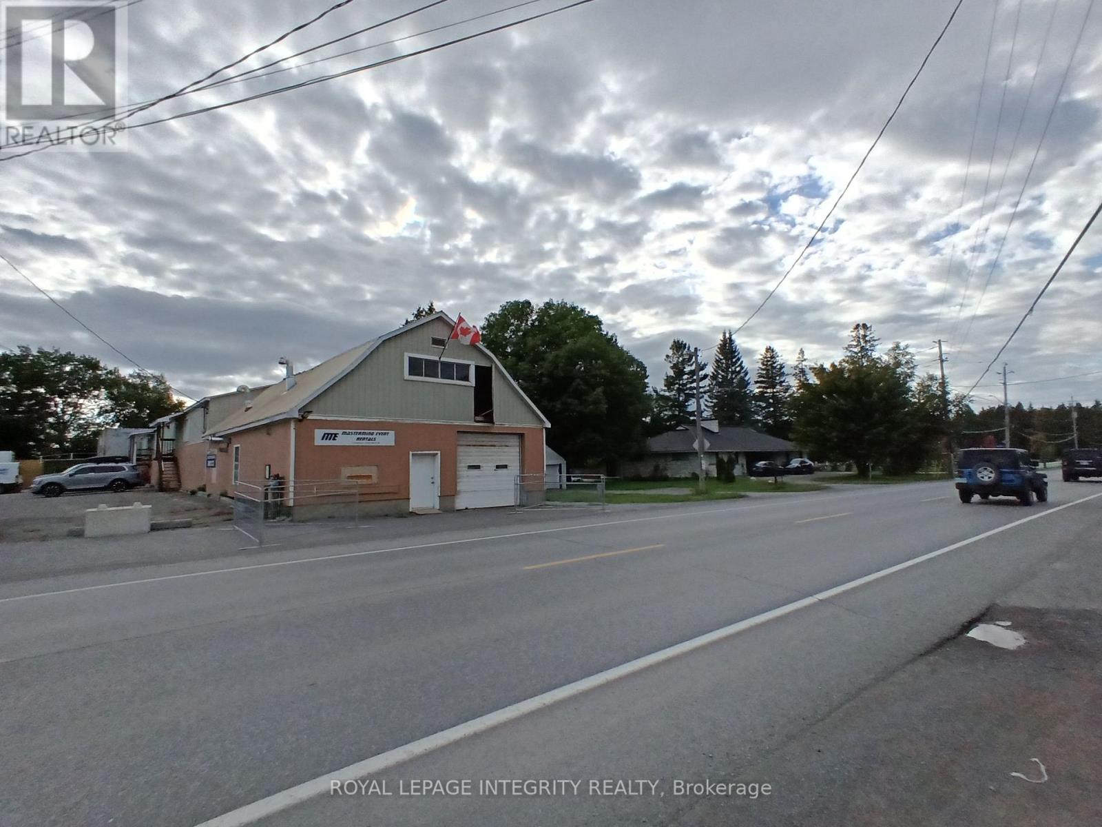 2591 Carp Road Property Photo 17