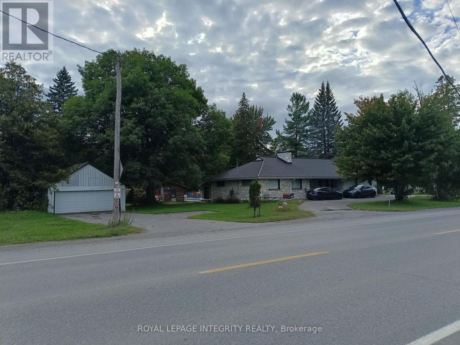 2591 Carp Road Property Photo 21
