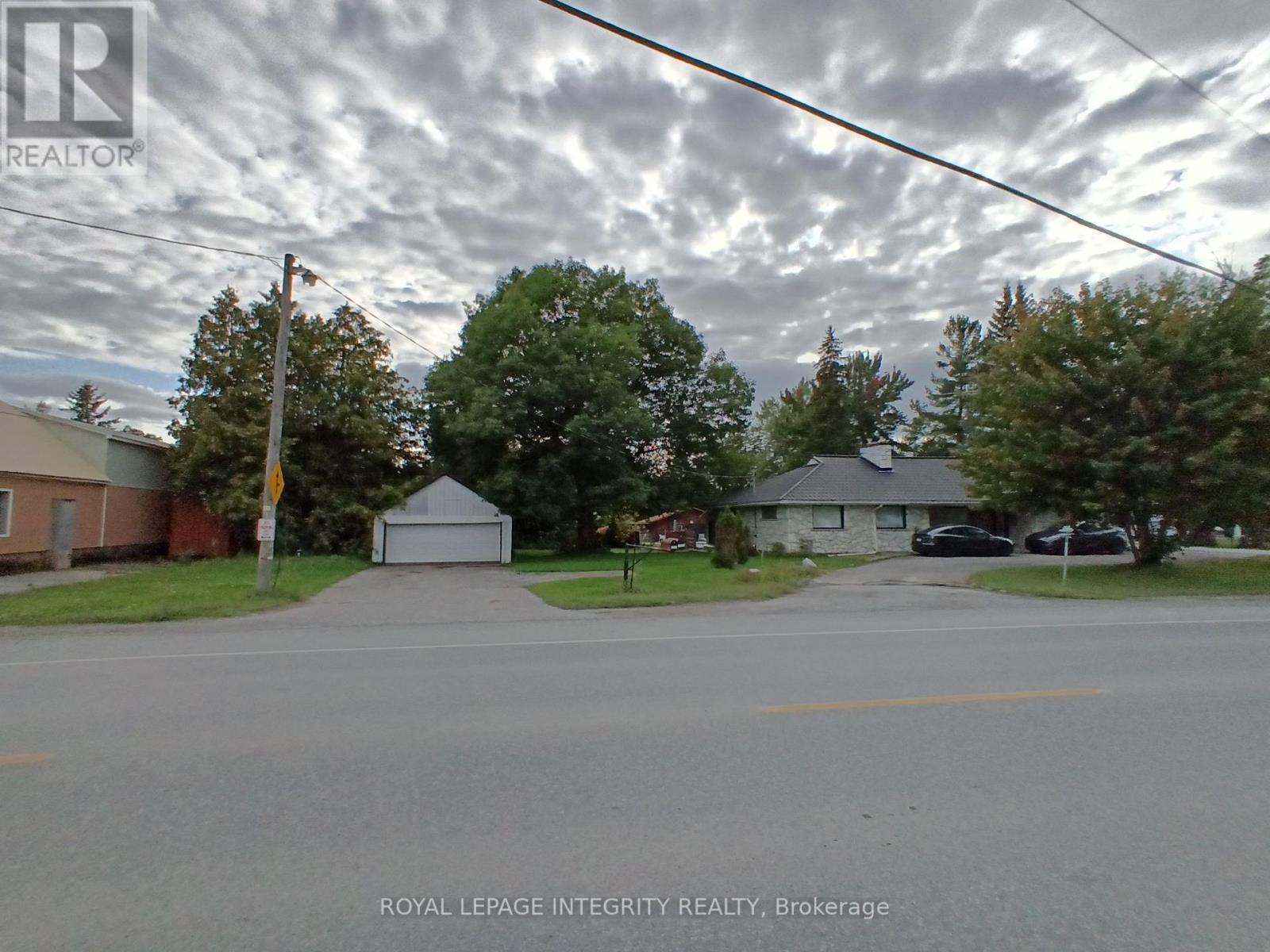 2591 Carp Road Property Photo 22
