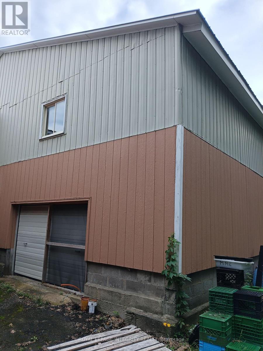 2591 Carp Road Property Photo 33