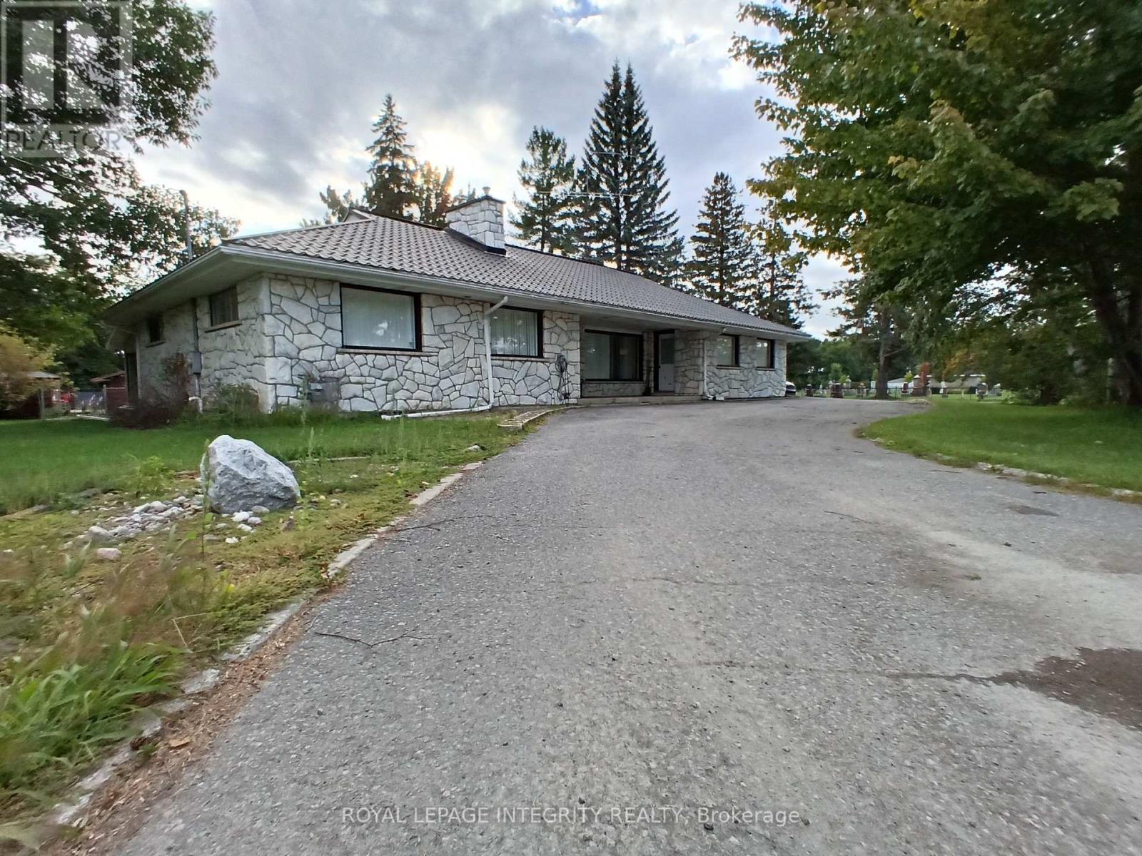 2591 Carp Road Property Photo 42