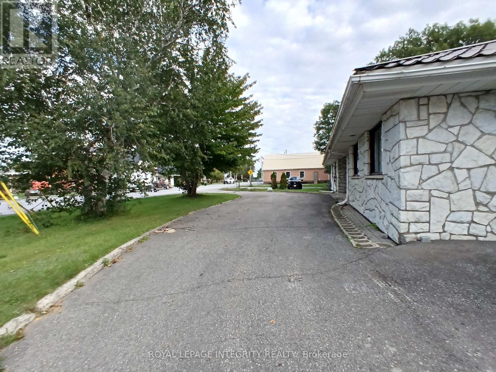 2591 Carp Road Property Photo 45