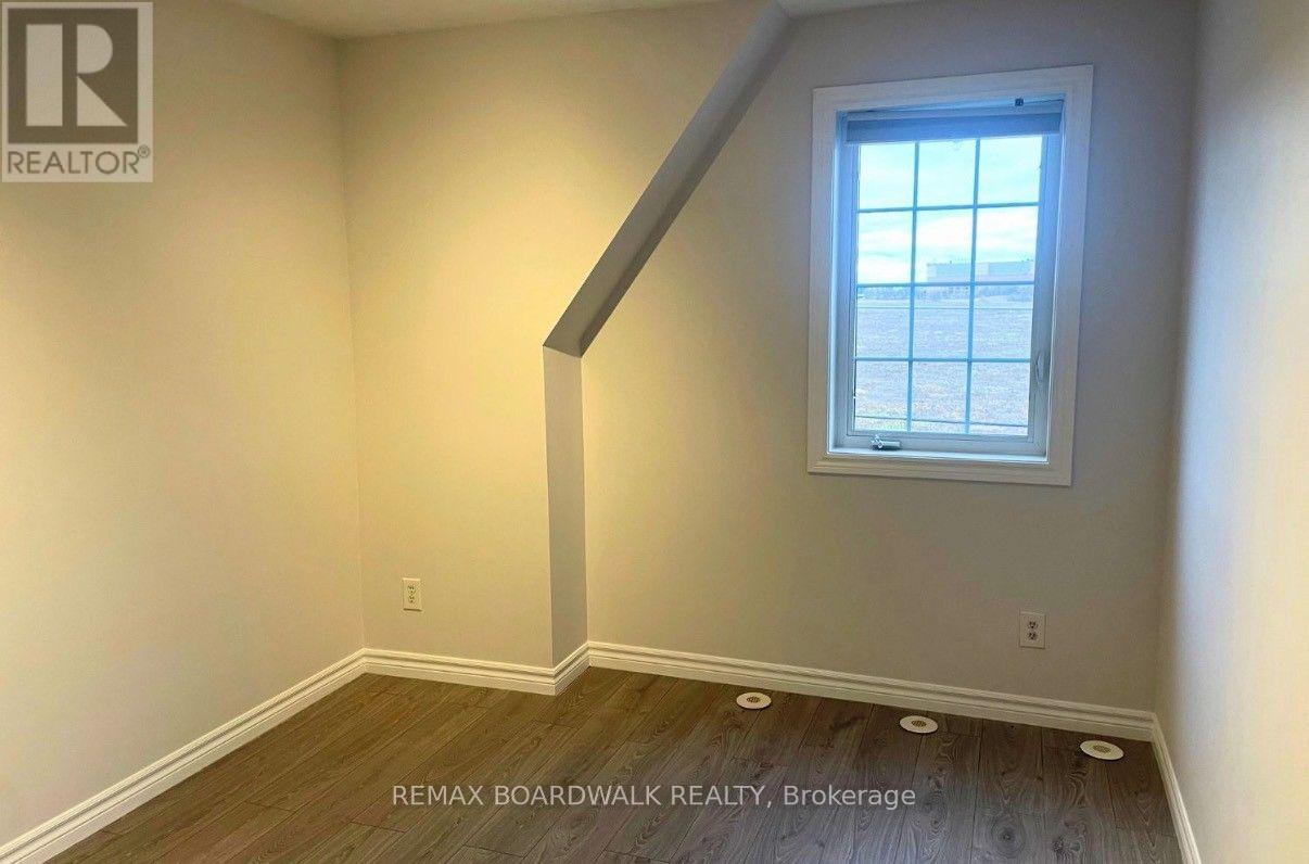 1736 Maple Grove Road Property Photo 7