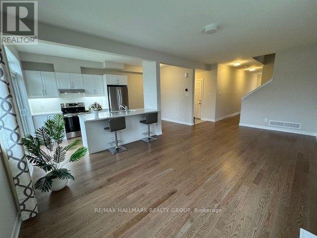 521 Galanthus Walk Property Photo 5