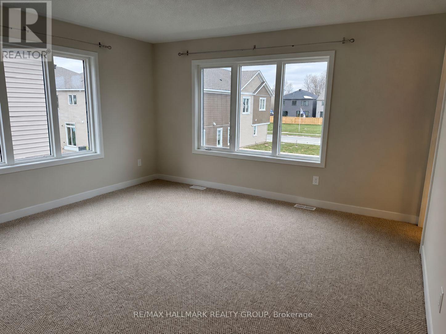 521 Galanthus Walk Property Photo 16