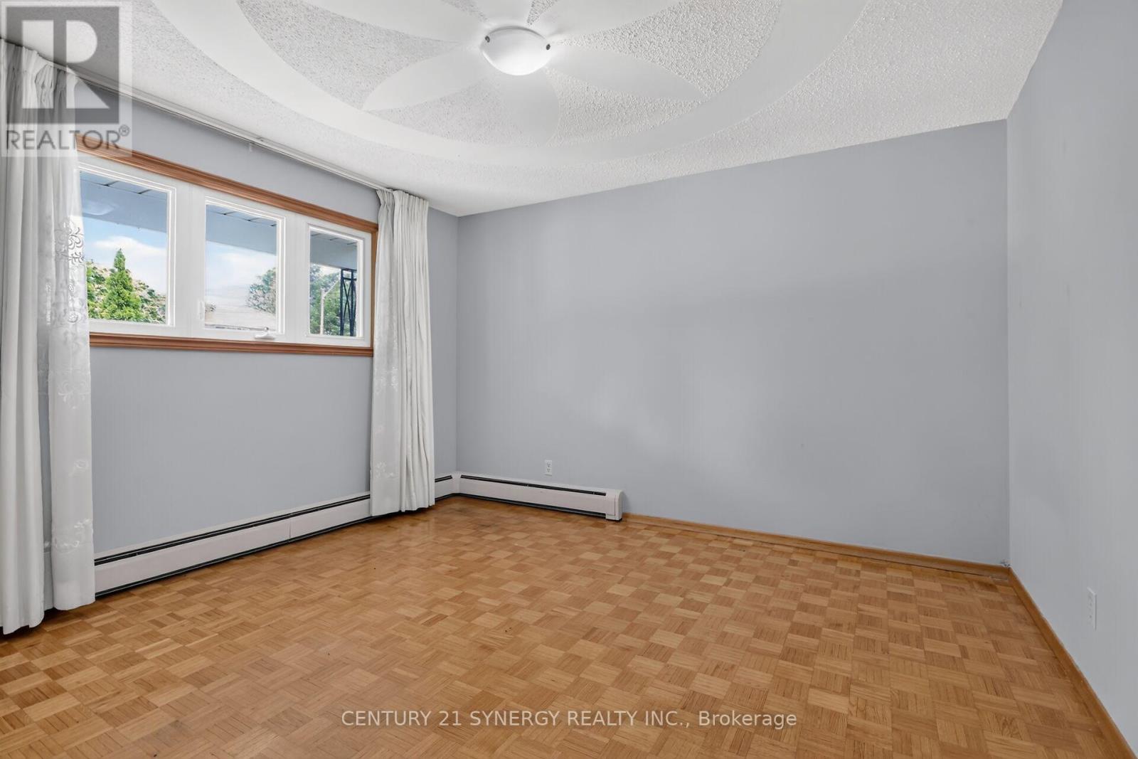 974 Greenbriar Avenue Property Photo 13