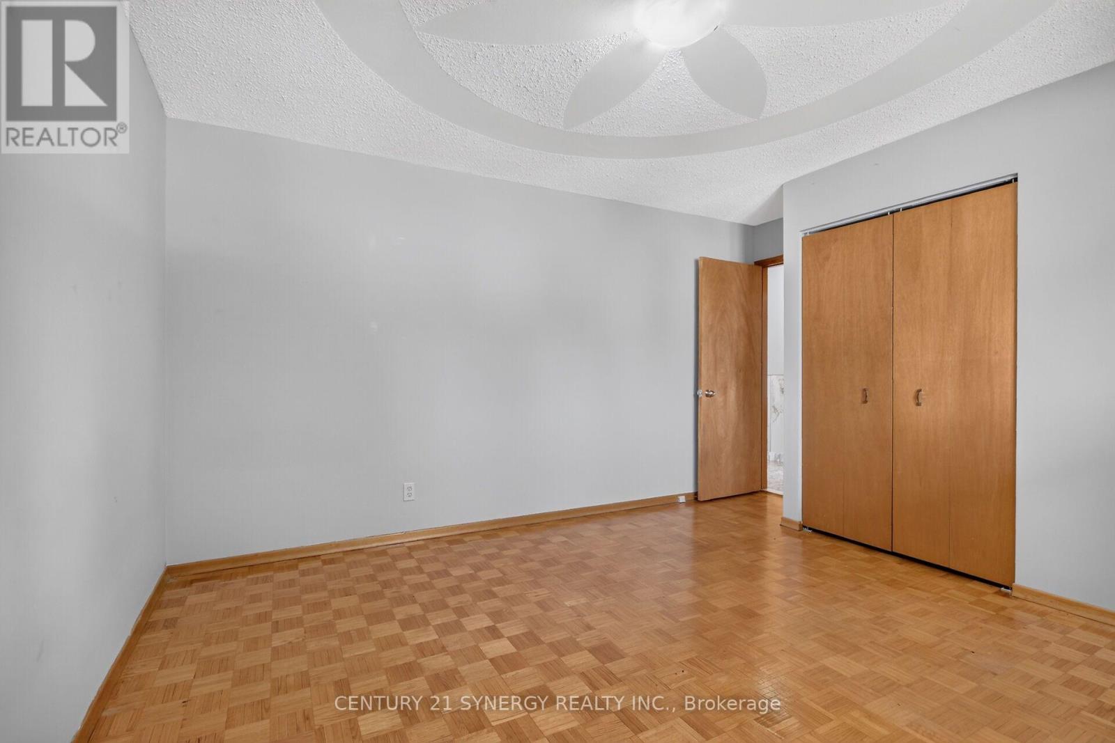 974 Greenbriar Avenue Property Photo 15